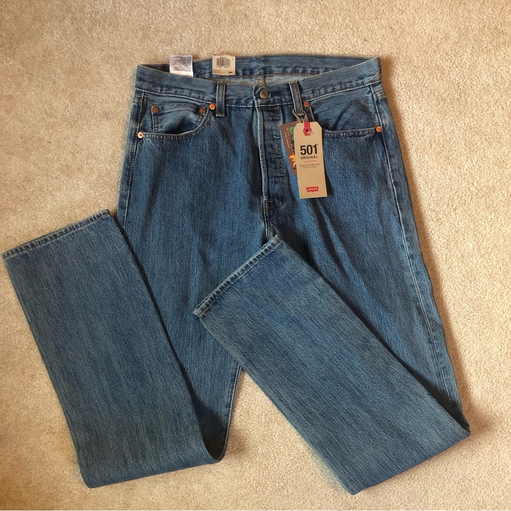 33x36 Levi 501’s - Picture 2 of 3